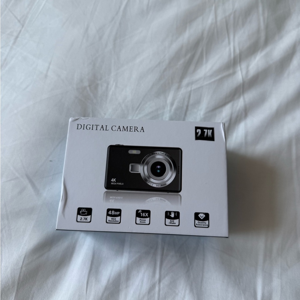 Digital Camera with 48MP Resolution - Black
